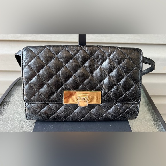 Michael Kors Leather Susannah Lock Clutch Crossbody Black - Picture 14 of 14